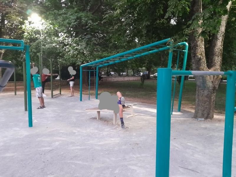 Foto nga Inxhi Zajmi — fytyrat e personave janë turbulluar për privatësi